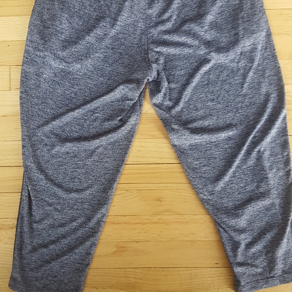 Under Armour Loose capri Play Up UA pants -Navy-L - Picture 4 of 4